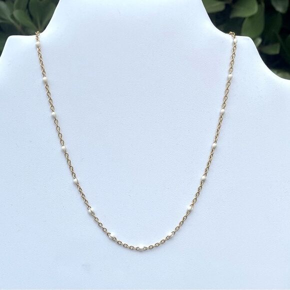 NWOT! New Slide Jewelry Gold Necklace with Small Pearl Like White Beads Everyday - Picture 1 of 4